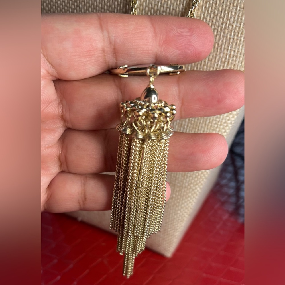 Kendra Scott Gold Layered Necklace with Iridescent Abalone Pendant and Tassel - Picture 4 of 9